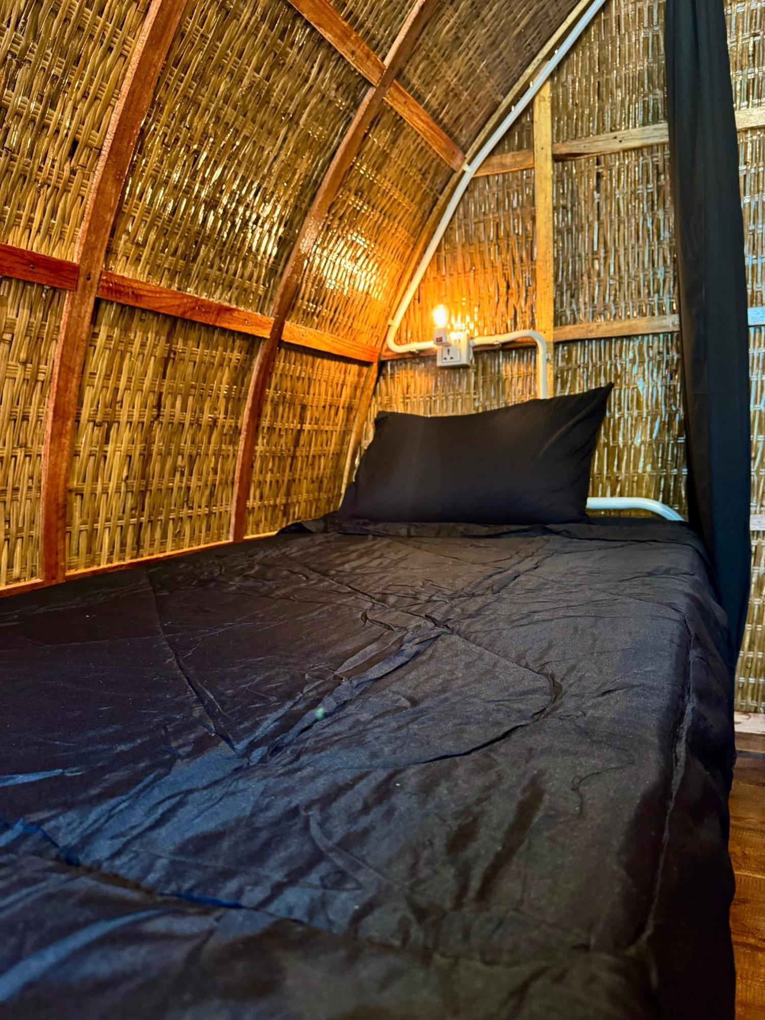 Rafikis Retreat Hostel Derm Tkov Village Екстериор снимка