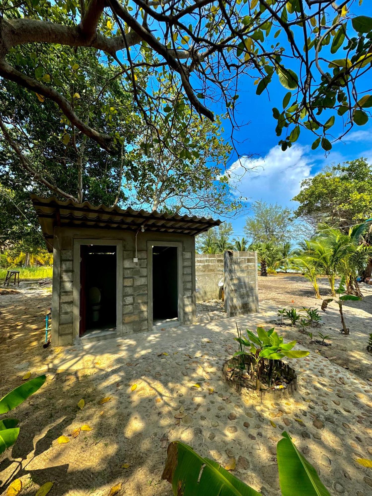 Rafikis Retreat Hostel Derm Tkov Village Екстериор снимка
